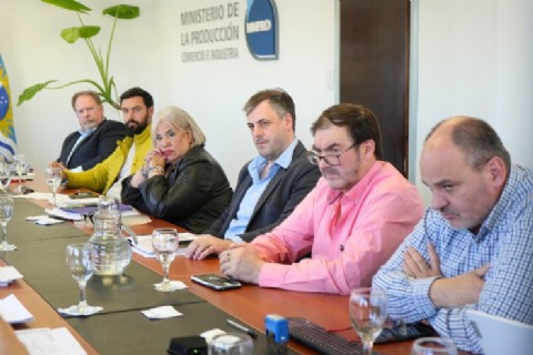 Santa Cruz reactivó el Comité de Vigilancia de las Zonas Francas para potenciar la producción y el comercio