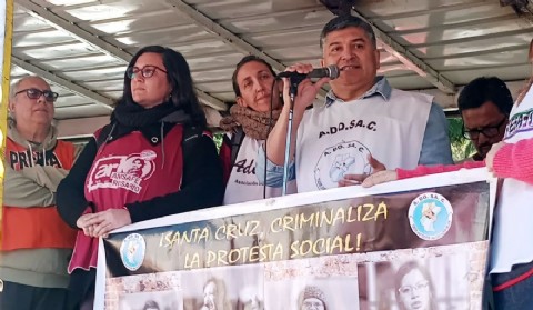 ADOSAC denunció que el Gobierno de Alicia persigue y criminaliza a los docentes de la provincia