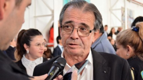 VIDEO | Denuncian que el ministro de Trabajo cobra tres sueldos simultáneos