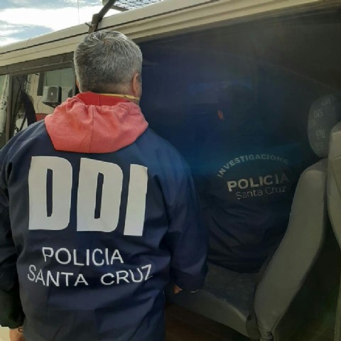Golpearon y robaron a un ex policía, agonizó durante días y falleció en Río Gallegos: hay detenido y buscan a un secuaz