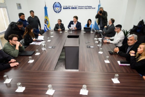 El Gobierno provincial convocó al Frente Sindical para fortalecer el diálogo con los trabajadores