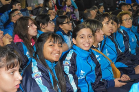 La delegación provincial se unió a los más de 600 deportistas en la apertura de los Juegos de la ParaAraucanía