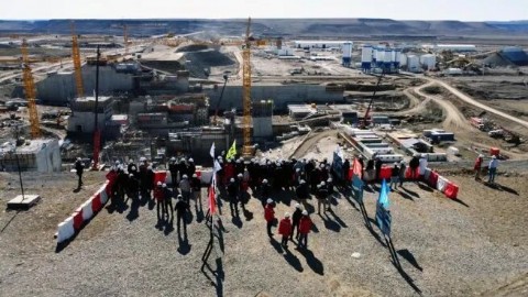 El impacto de la motosierra en la provincia: paralización de obras públicas y 1800 trabajadores despedidos