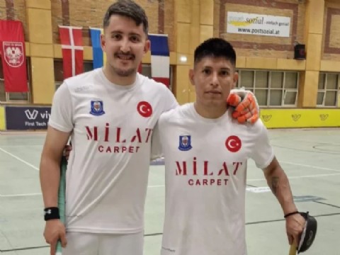 Dos santacruceños compitieron en el Mundial de Clubes de hockey pista en Austria