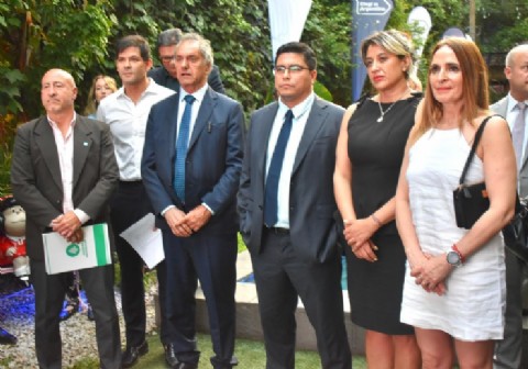 Santa Cruz presentó al país el Mundial de Natación de Invierno 2028