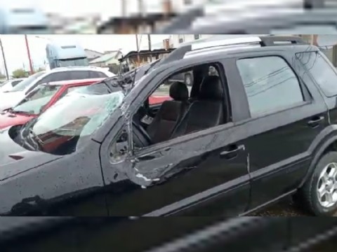 Temporal de viento en Río Gallegos causó destrozos en vehículos y viviendas