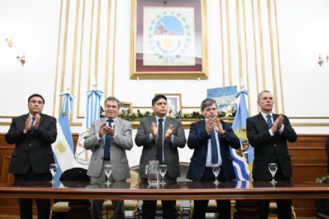 El Gobierno y el Banco Santa Cruz llegaron a un acuerdo para solventar clientes y proporcionar créditos a la producción