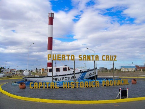 Huevos y política: el proyecto avícola que es más imagen que producción