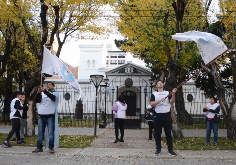 Docentes convocaron a un nuevo paro hasta que Alicia se digne a llamar a paritaria