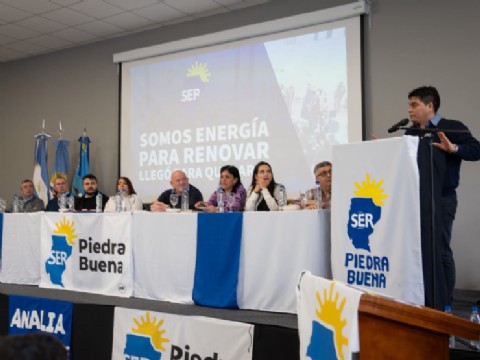 Vidal ponderó los cinco años de fundación de Somos Energía para Renovar Santa Cruz