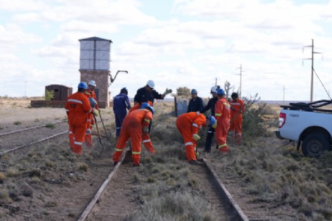 La Provincia concreta la recuperación del ramal ferroviario Jaramillo-Fitz Roy