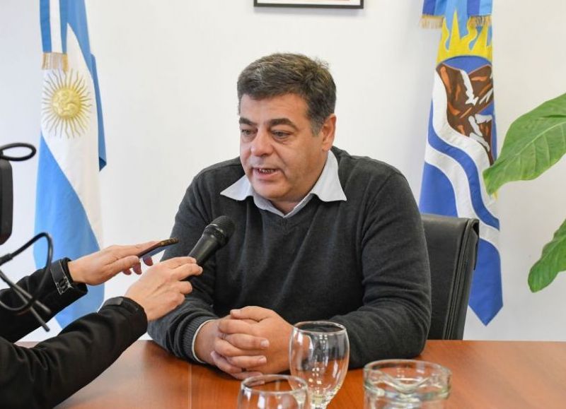 Martínez: "Garantizaremos el trabajo a todos los empleados de la planta pesquera de Caleta Olivia"