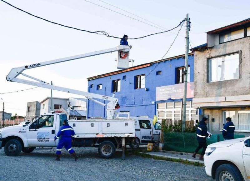 Conexión clandestina: SPSE cortó la energía eléctrica a oficina de la municipalidad de Río Gallegos