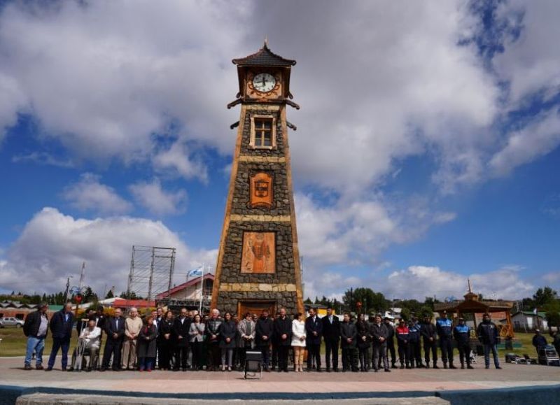 Autoridades provinciales acompañaron el acto por el Aniversario de Río Turbio