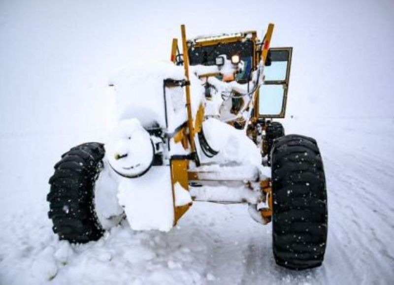 Inédito temporal en Santa Cruz: más de 2.500 kilómetros de rutas afectados por la nieve