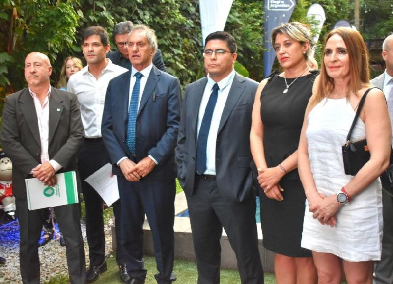 Santa Cruz presentó al país el Mundial de Natación de Invierno 2028