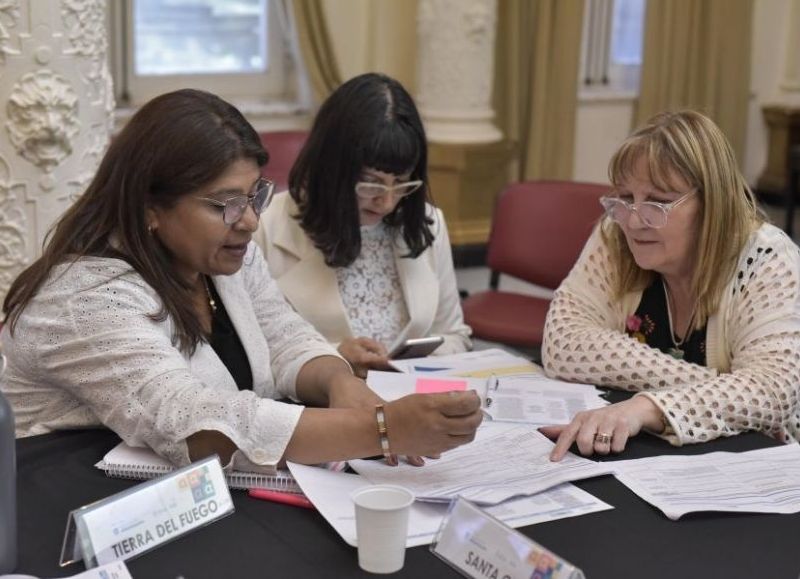 La provincia avanza con el Plan de Alfabetización en el sistema educativo