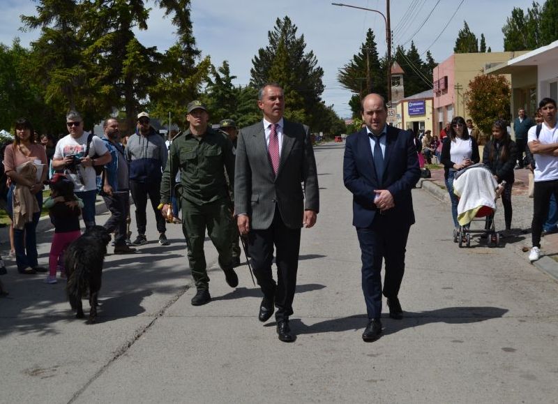 El Gobierno provincial acompañó a Perito Moreno en la celebración de un nuevo aniversario