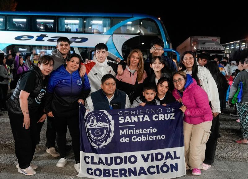 Vidal despidió en Caleta Olivia a la delegación que participará en el Festival de Jesús María