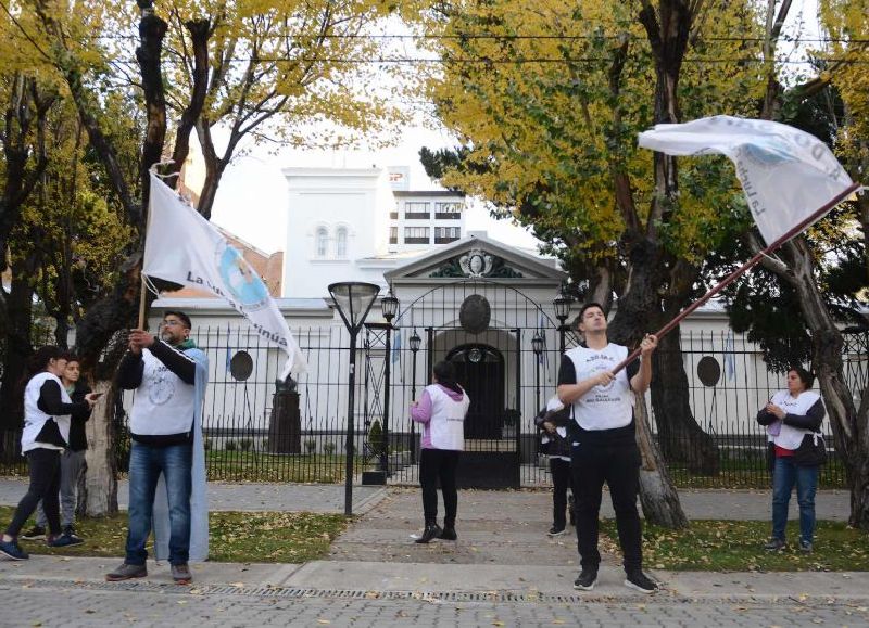 Docentes convocaron a un nuevo paro hasta que Alicia se digne a llamar a paritaria